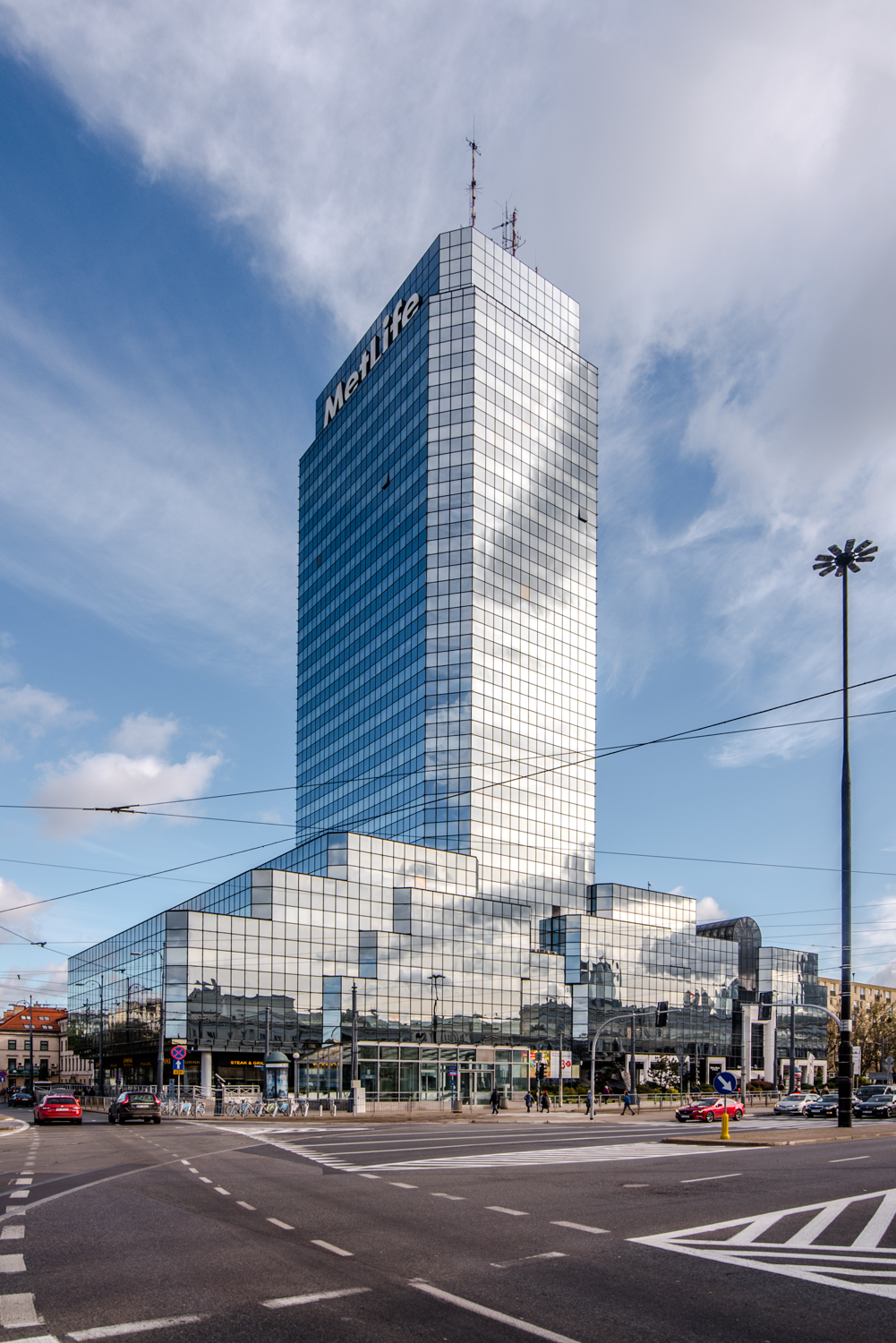 Zdjęcie architektury budynku Błękitny Wieżowiec (dawniej Polimex-Cekop)